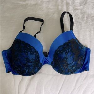 Frederick's of Hollywood Elegant Blue and Black Lace Bra